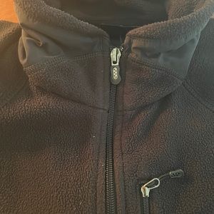 Men’s black Patagonia zip front - 3 zip pockets